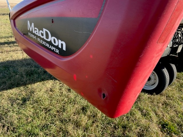 2017 MacDon FD75-35 Header Combine