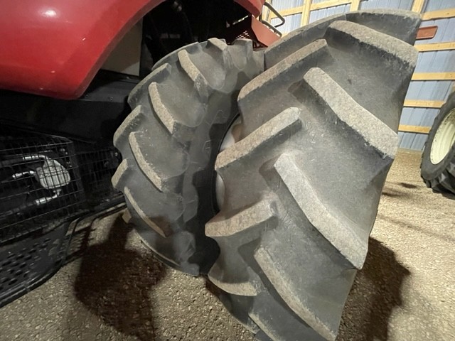 2011 Case 8120 Combine