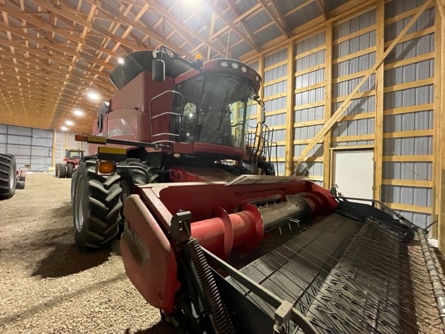 2011 Case 8120 Combine