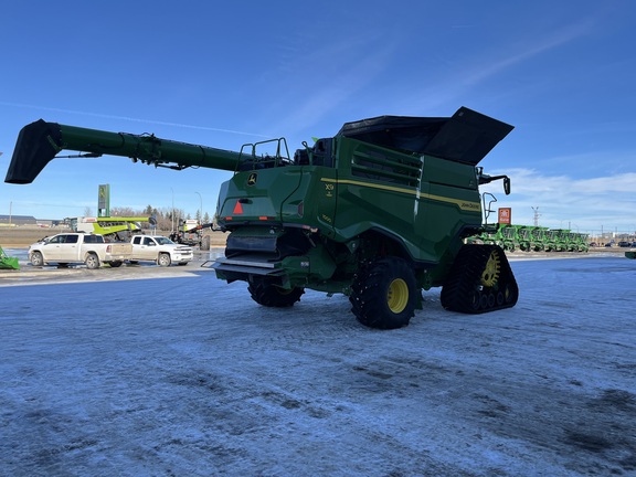 2022 John Deere X9 1000 Combine