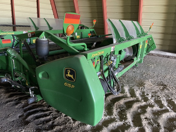 2015 John Deere 615P Header Combine