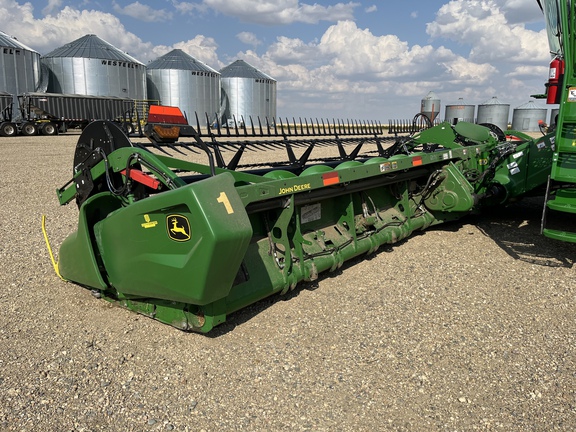 2022 John Deere RD40F Header Combine