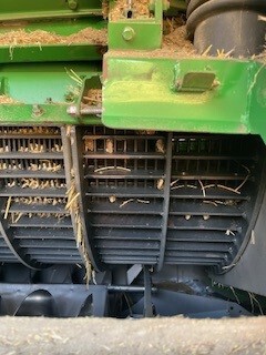 2016 John Deere S690 Combine