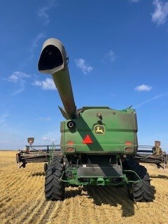 2016 John Deere S690 Combine