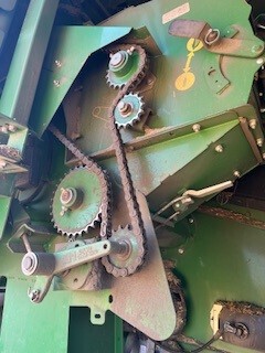 2016 John Deere S690 Combine