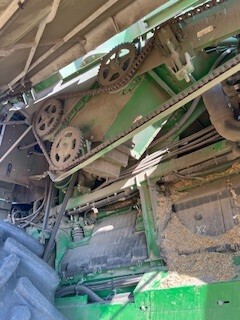 2016 John Deere S690 Combine