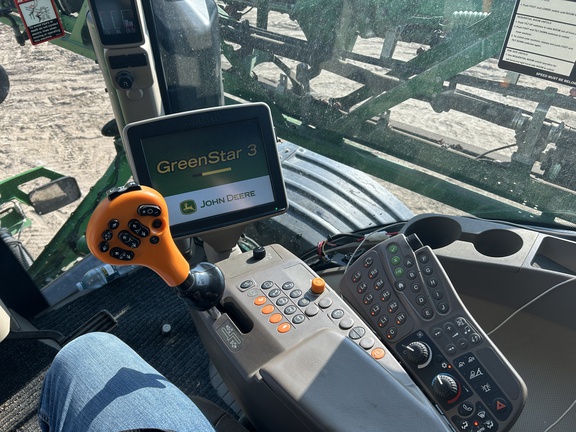 2015 John Deere R4038 Sprayer/High Clearance