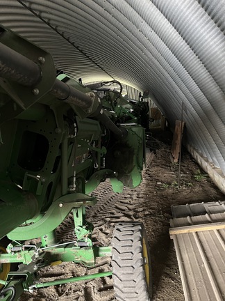 2022 John Deere HD35R Header Combine