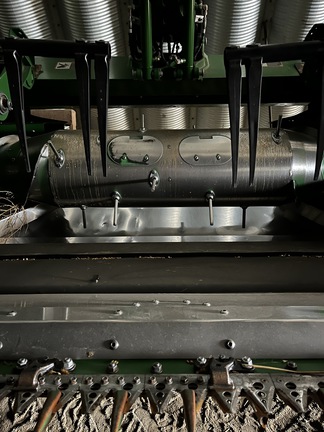 2022 John Deere HD35R Header Combine