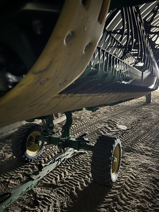 2022 John Deere HD35R Header Combine