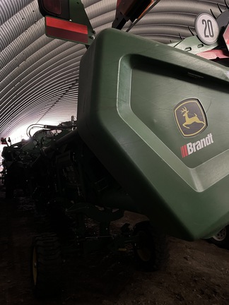 2022 John Deere HD35R Header Combine