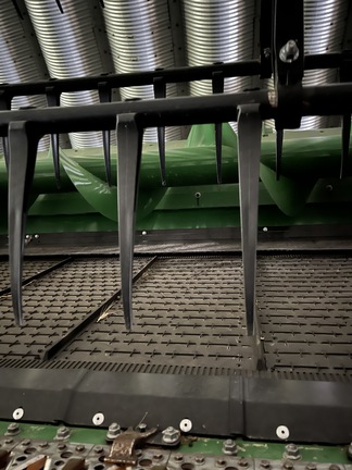 2022 John Deere HD35R Header Combine