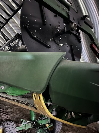 2022 John Deere HD35R Header Combine