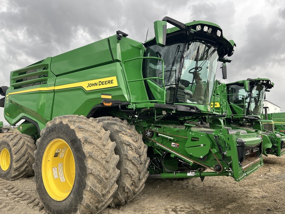 2025 John Deere X9 1100 Combine