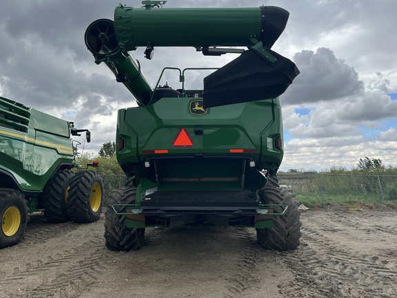 2025 John Deere X9 1100 Combine