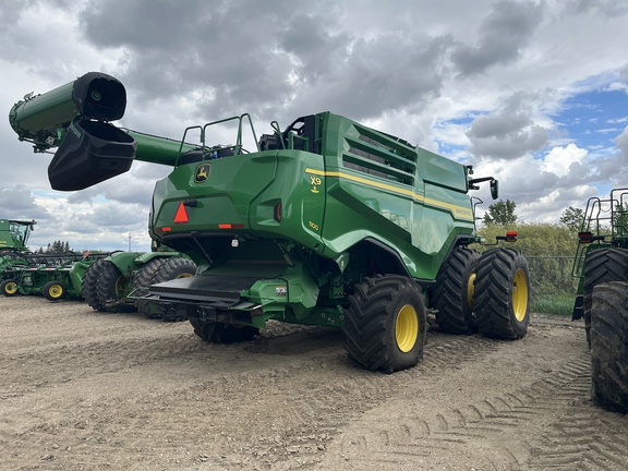 2025 John Deere X9 1100 Combine