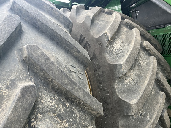 2025 John Deere X9 1100 Combine