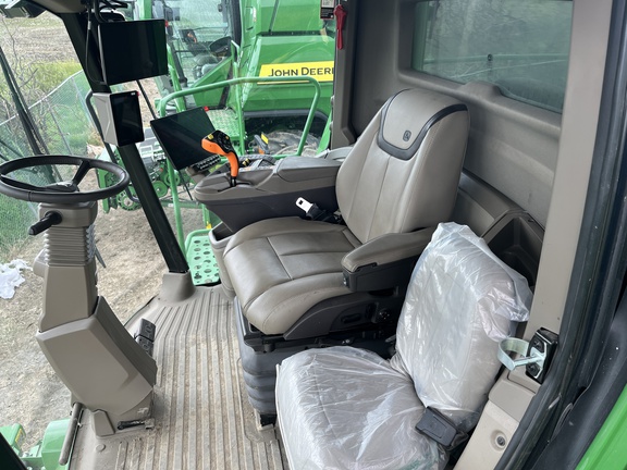 2025 John Deere X9 1100 Combine