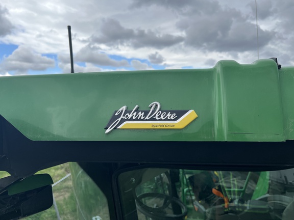 2025 John Deere X9 1100 Combine