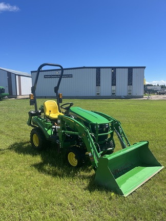 2023 John Deere 1023E Tractor Compact