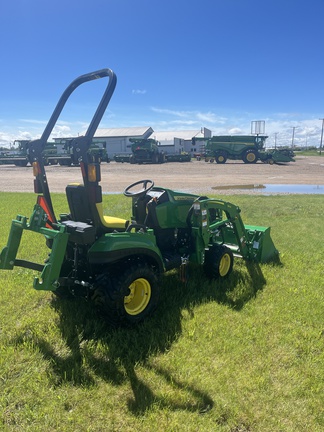 2023 John Deere 1023E Tractor Compact