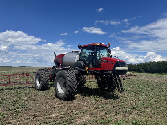 2015 Case IH 3340 Sprayer/High Clearance