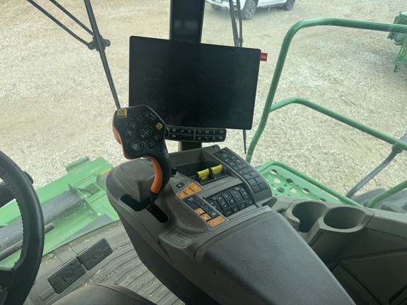 2024 John Deere X9 1000 Combine