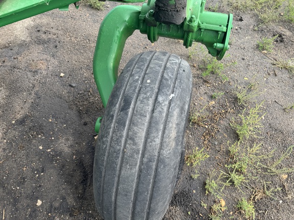 2010 John Deere A400 Windrower