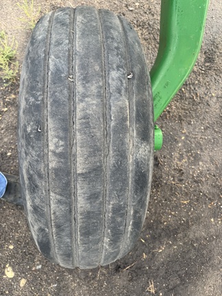 2010 John Deere A400 Windrower