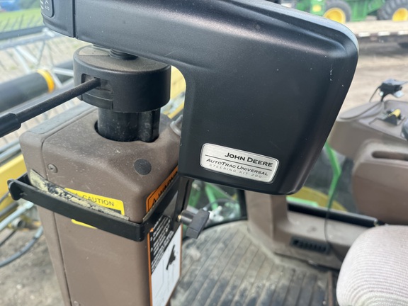 2010 John Deere A400 Windrower