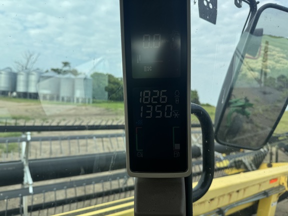 2010 John Deere A400 Windrower