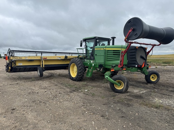 2010 John Deere A400 Windrower