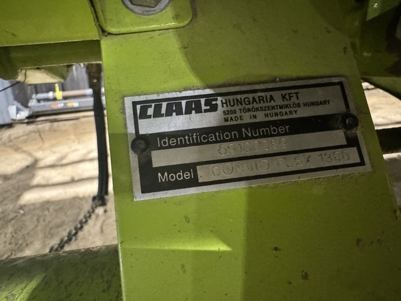 2022 CLAAS 1380 Header Combine
