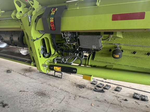 2024 CLAAS 1380 Header Combine