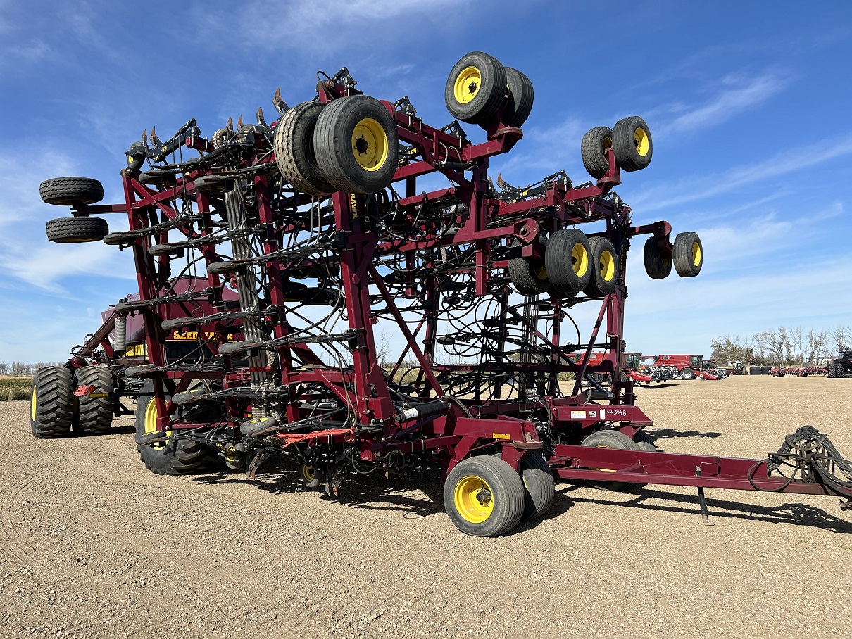 2013 Seed Hawk 7212 Air Drill & 800 Air Tank/Cart Air Drill