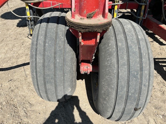 2013 Bourgault 3320-76-12 Air Drill