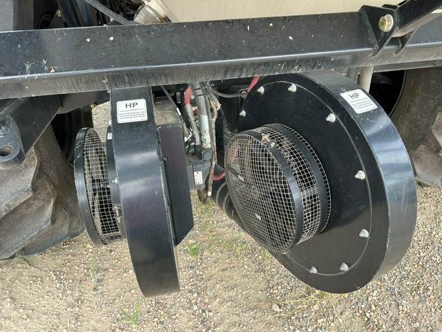 2021 Bourgault 3420-100-12 & 2022 91300 Air Drill