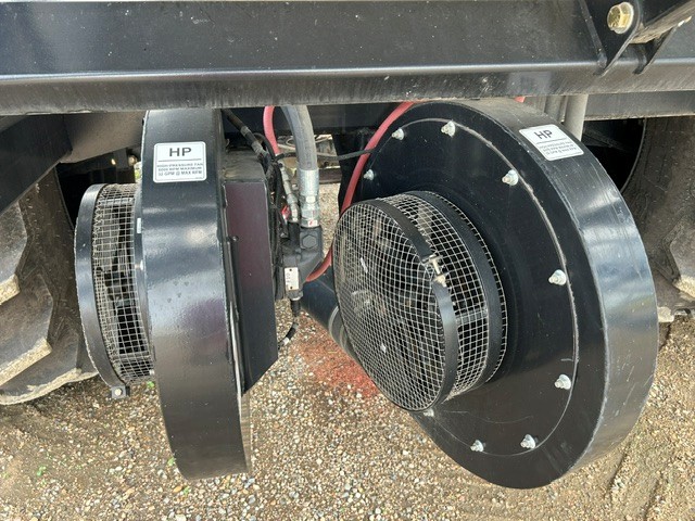 2021 Bourgault 3420-100-12 & 2022 91300 Air Drill
