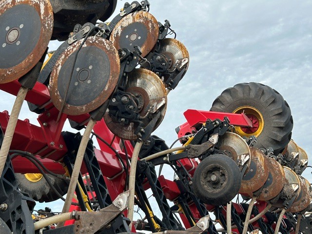 2021 Bourgault 3420-100-12 & 2022 91300 Air Drill