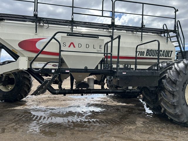 2018 Bourgault 7700 Air Tank/Cart