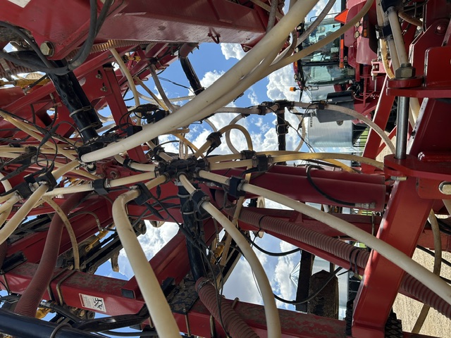 2014 Bourgault 3320-76-12 & 7700 Air Drill