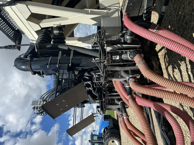 2014 Bourgault 3320-76-12 & 7700 Air Drill