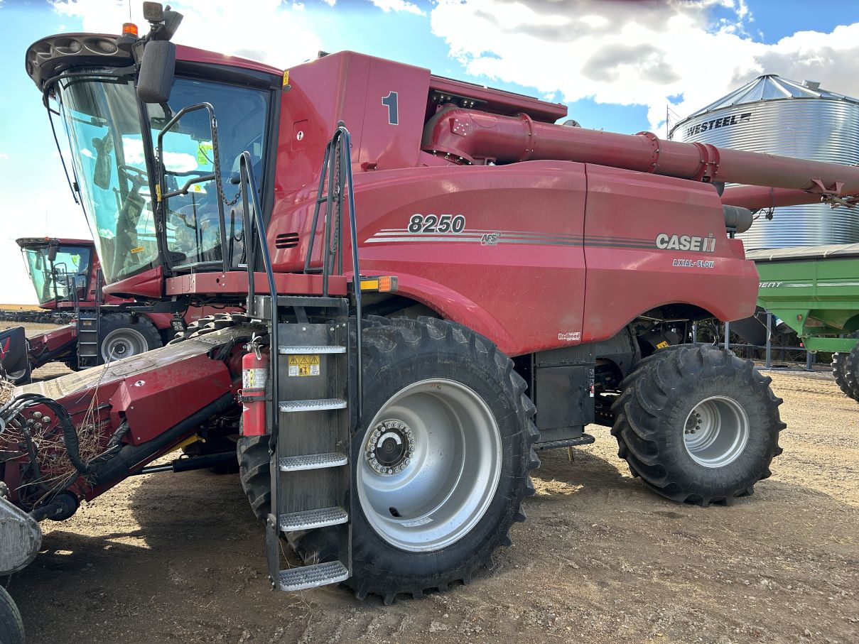 2021 Case IH 8250 Combine