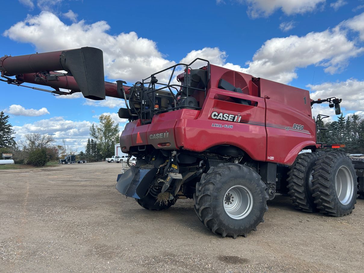 2021 Case IH 8250 Combine
