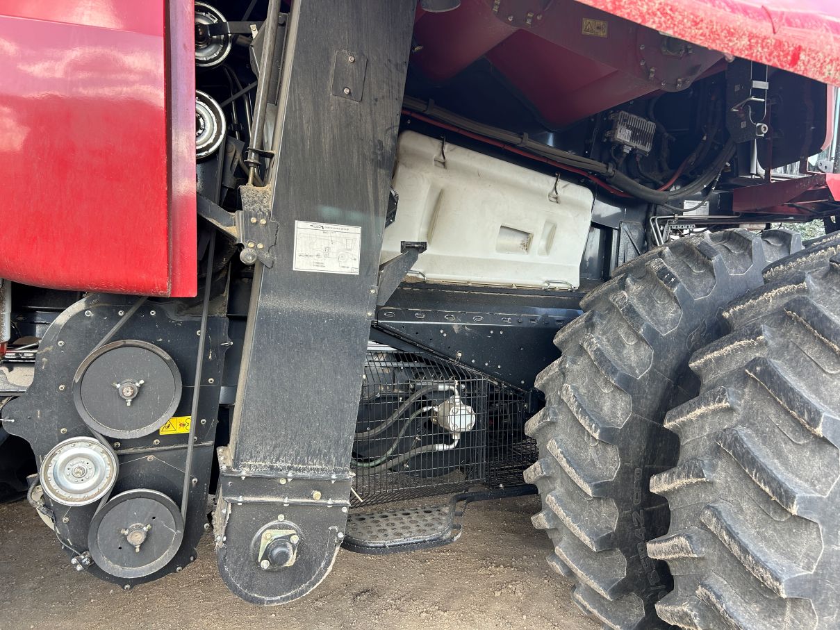 2021 Case IH 8250 Combine