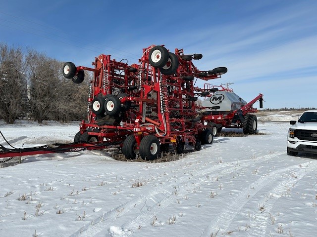 2015 Morris C2 Countour & 9450 Air Tank/Cart Air Drill