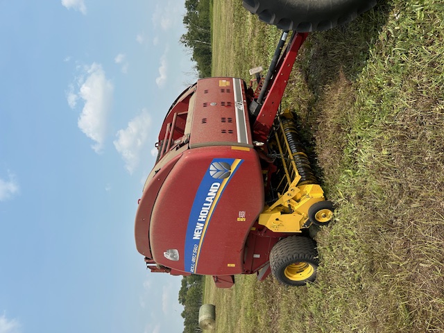 2015 New Holland Rollbelt 560 Baler/Round
