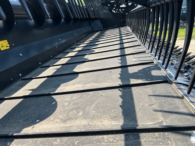 2021 MacDon FD140 Header Draper Flex