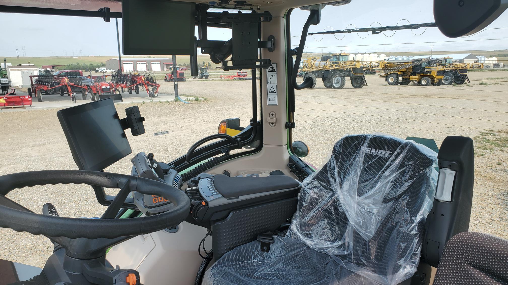 2023 Fendt 724 Gen6 Tractor