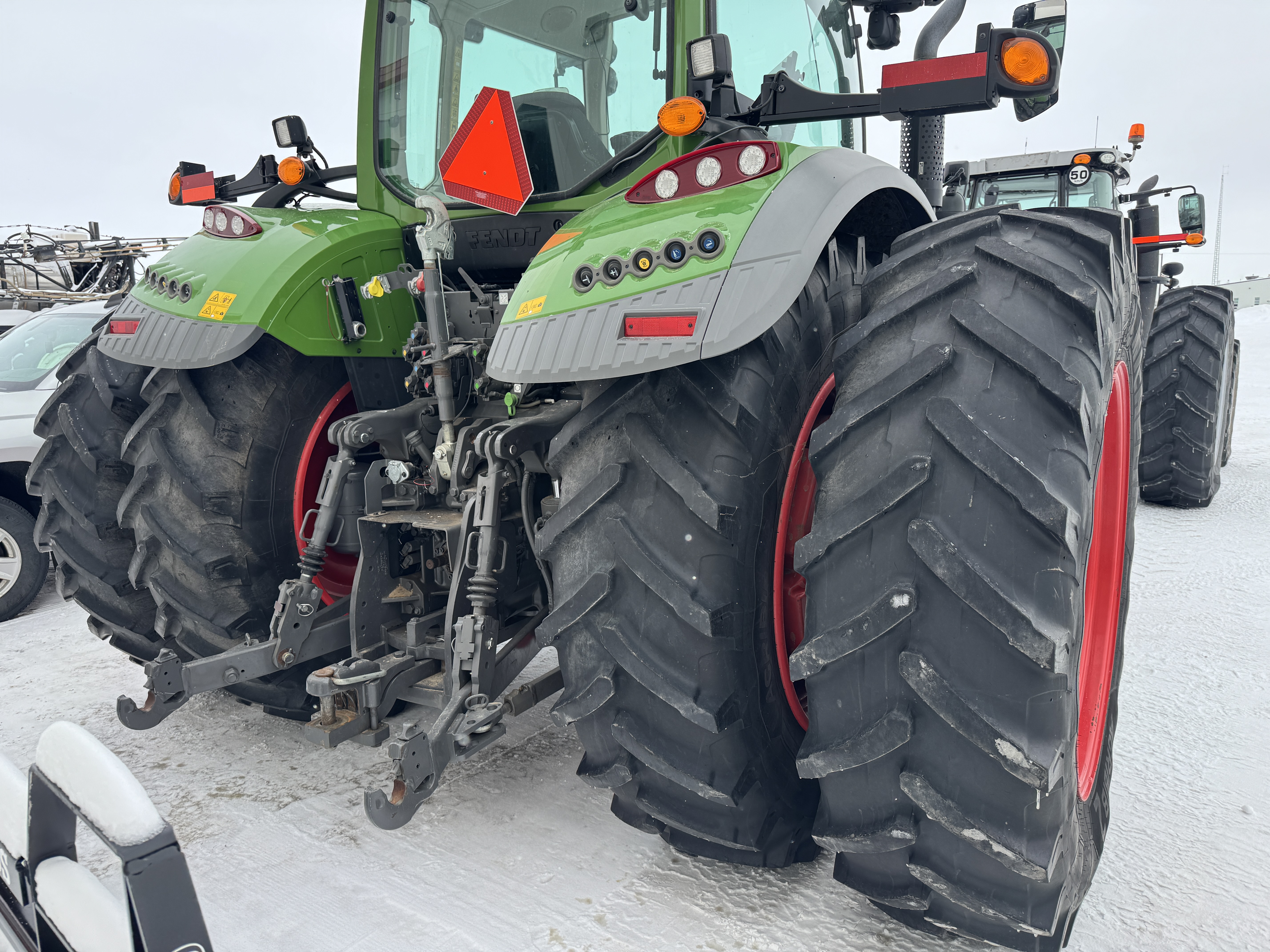 2021 Fendt 724 Gen6 Tractor